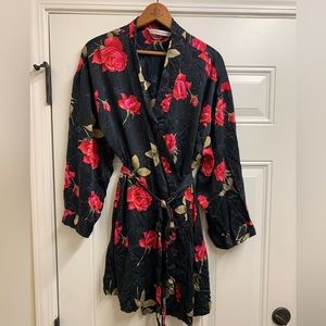 Vintage Victoria’s Secret 100% silk roses floral robe
